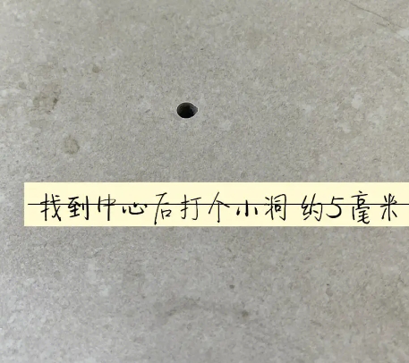 通化瓷砖空鼓维修公司专业解答在瓷砖铺贴过程中，如果砂料搅拌不均匀，将会带来以下问题